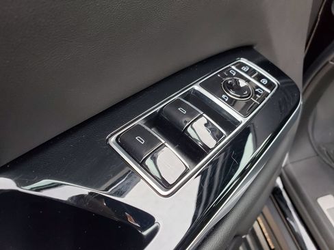 Certified 2025 Cadillac Escalade ESV Premium Luxury w/ Touring Package AWD/4WD image 16