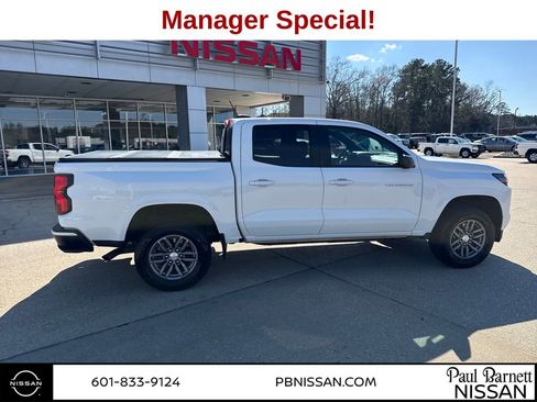 Used 2024 Chevrolet Colorado LT w/ LT Convenience Package RWD image 9