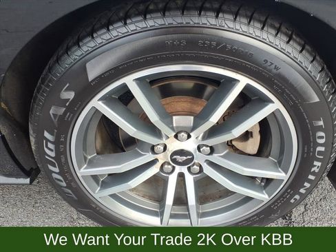 Used 2017 Ford Mustang Premium image 13