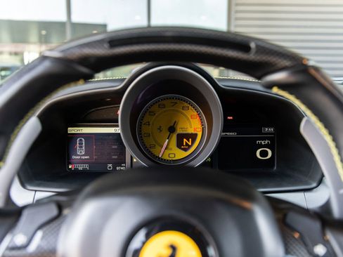 Used 2015 Ferrari 458 Spider RWD image 41