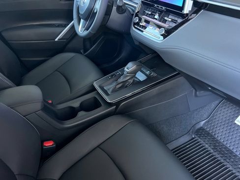 New 2026 Toyota Corolla Cross XLE w/ Convenience Package FWD image 16