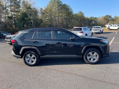 Used 2024 Toyota RAV4 XLE image 21