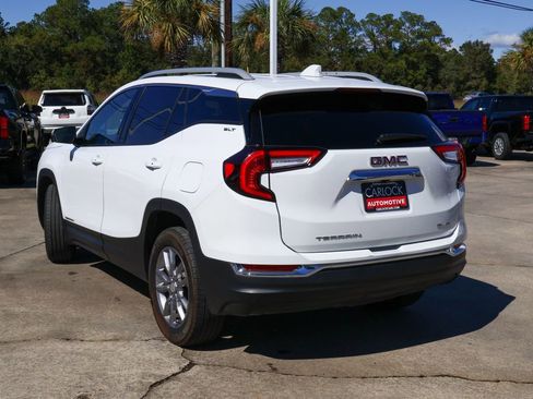 Used 2024 GMC Terrain SLT image 19