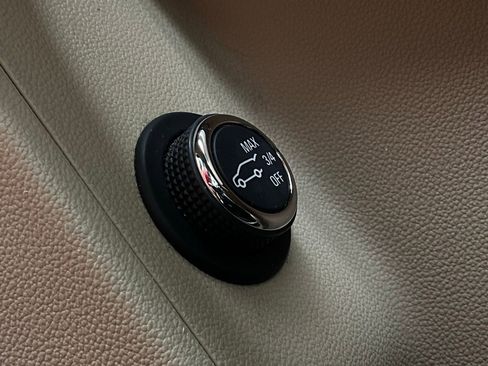 Used 2018 Cadillac XT5 Luxury w/ Driver Awareness Package image 24