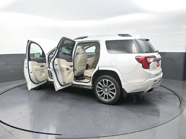 Used 2021 GMC Acadia Denali w/ Denali Ultimate Package AWD/4WD image 43