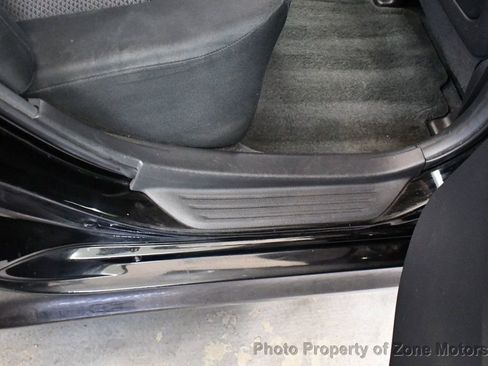 Used 2010 Toyota Camry FWD image 18