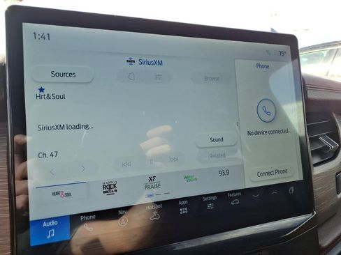 Used 2024 Ford Expedition Limited image 12