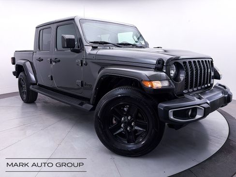 Used 2021 Jeep Gladiator Sport AWD/4WD image 1