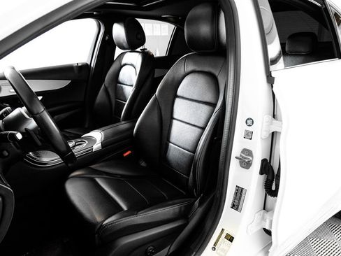 Used 2021 Mercedes-Benz C 300 Sedan w/ Premium Package image 35