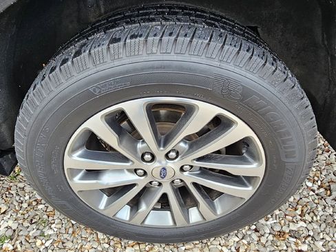 Used 2018 Ford Expedition Max Limited image 28