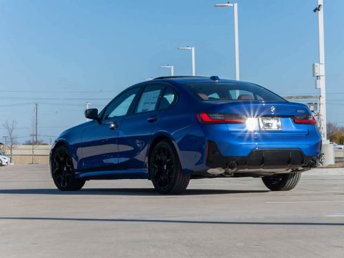 New 2026 BMW 330i Sedan w/ M Sport Package image 2