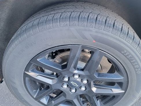 Used 2021 Chevrolet Traverse LT w/ LPO, Blackout Package image 13