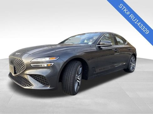 Used 2024 Genesis G70 2.5T image 3