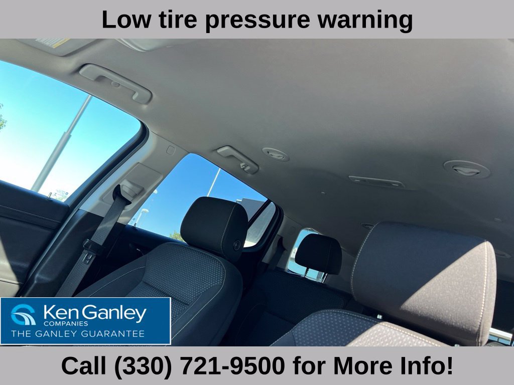 Used 2022 GMC Acadia SLE w/ Driver Convenience Package FWD image 39