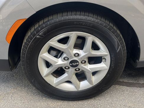 Used 2025 Kia Soul LX w/ LX Technology Package image 28