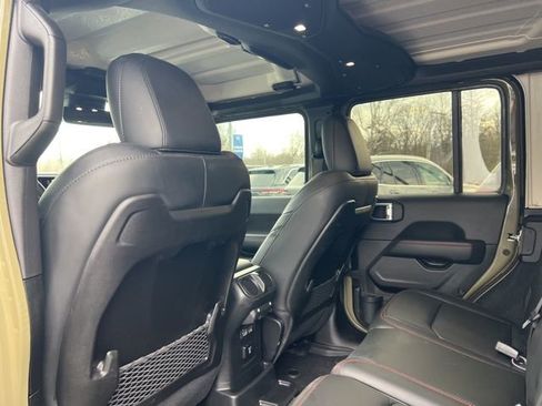 Used 2025 Jeep Wrangler Unlimited Rubicon w/ XTREMEE 35" Tire Package image 19