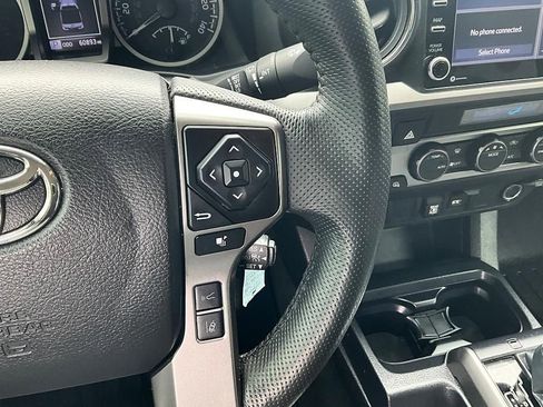 Used 2022 Toyota Tacoma SR5 AWD/4WD image 29