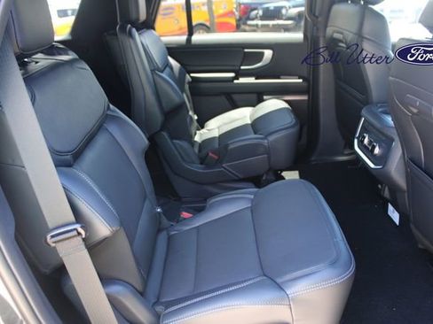 New 2025 Ford Expedition Platinum w/ Stealth Appearance Package image 8