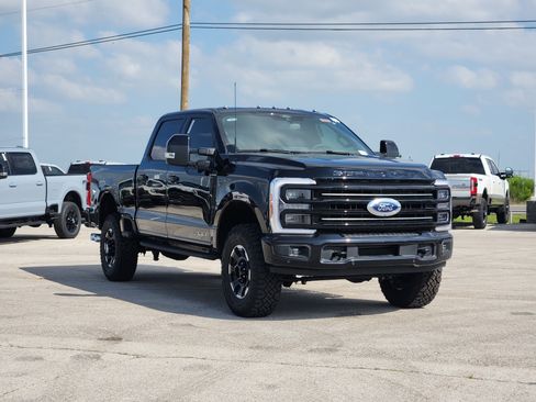 New 2026 Ford F350 Platinum w/ Tremor Off-Road Package AWD/4WD image 2