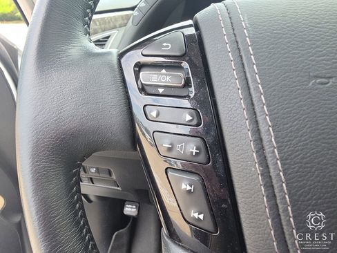 Used 2023 Nissan Armada Platinum w/ Captain's Chairs Package RWD image 16