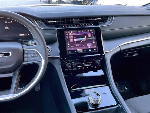 New 2025 Jeep Grand Cherokee L Laredo w/ Luxury Tech Group I image 5