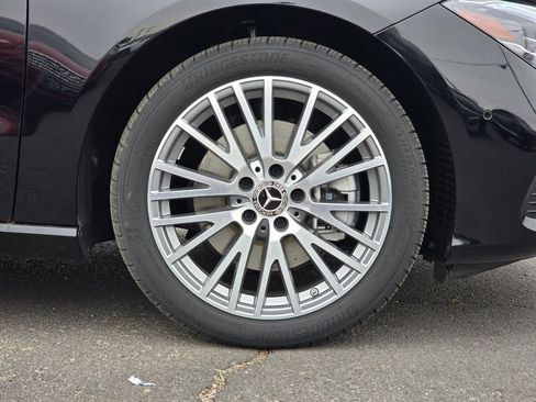 New 2025 Mercedes-Benz CLA 250 4MATIC image 9
