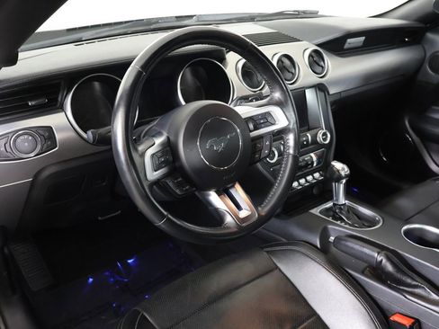 Used 2019 Ford Mustang Premium image 21