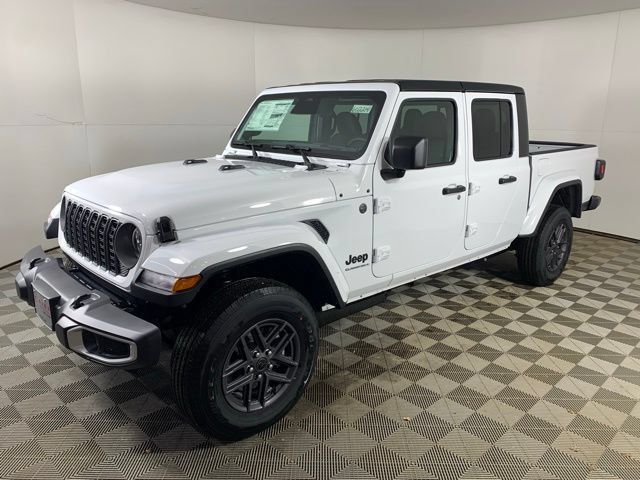 New 2026 Jeep Gladiator Sport AWD/4WD image 2