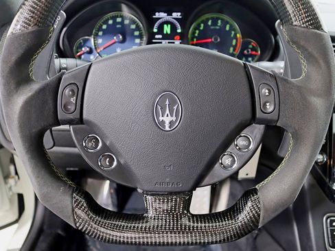 Used 2009 Maserati GranTurismo S RWD image 17