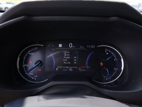 Used 2024 Toyota RAV4 SE image 28