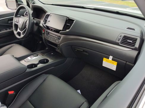 New 2025 Honda Ridgeline RTL+ image 15