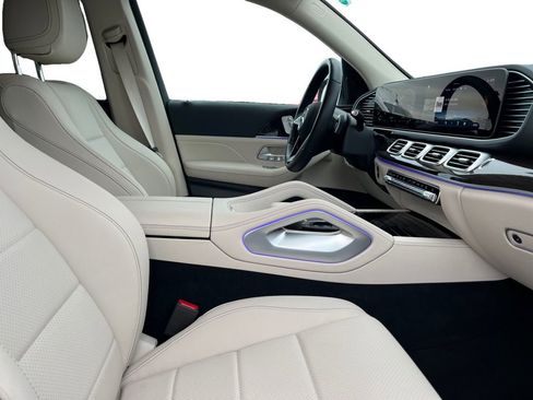 Used 2025 Mercedes-Benz GLE 450e 4MATIC image 24