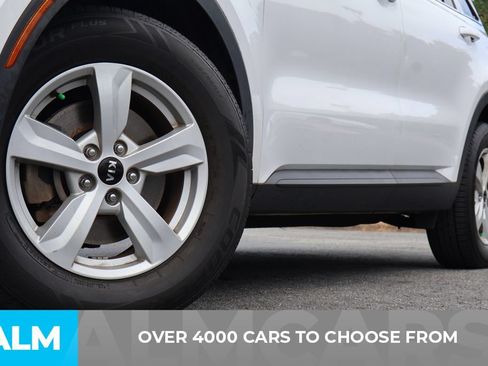 Used 2021 Kia Sorento LX FWD image 2
