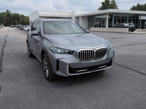 Used 2024 BMW X5 xDrive40i w/ Premium Package AWD/4WD image 1