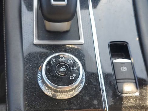 Used 2022 Mitsubishi Outlander SE image 29