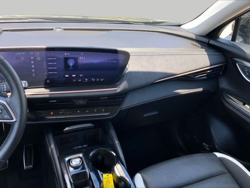 Used 2025 Buick Envision Sport Touring AWD/4WD image 7