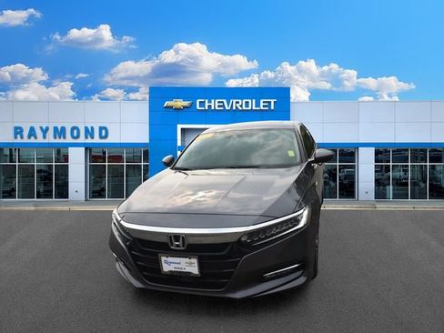Used 2018 Honda Accord Touring image 7
