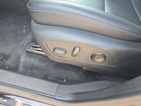 Certified 2024 GMC Acadia Elevation AWD/4WD image 19