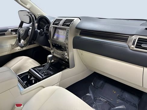 Used 2021 Lexus GX 460 Premium w/ Premium Package AWD/4WD image 11