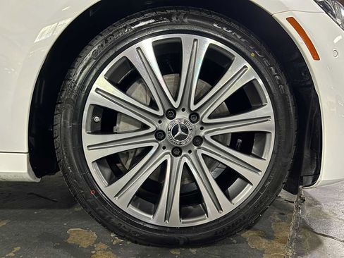 Used 2023 Mercedes-Benz E 350 4MATIC Sedan image 9