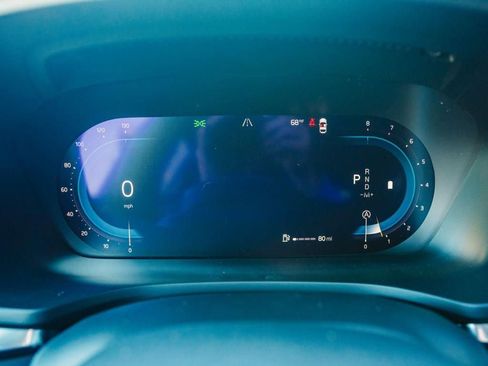 New 2025 Volvo V60 B5 Cross Country Plus w/ Protection Package Premier image 18