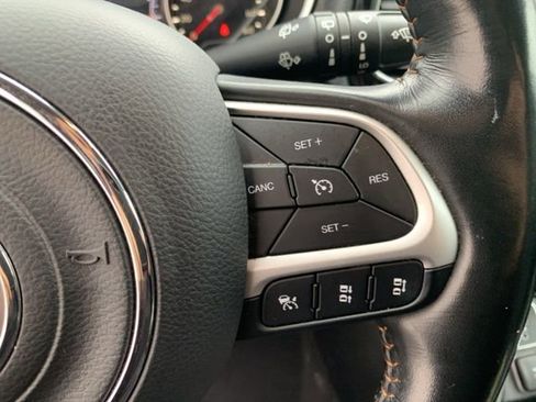 Used 2021 Jeep Compass Limited image 30