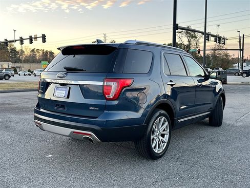Used 2017 Ford Explorer Limited w/ Equipment Group 301A image 7