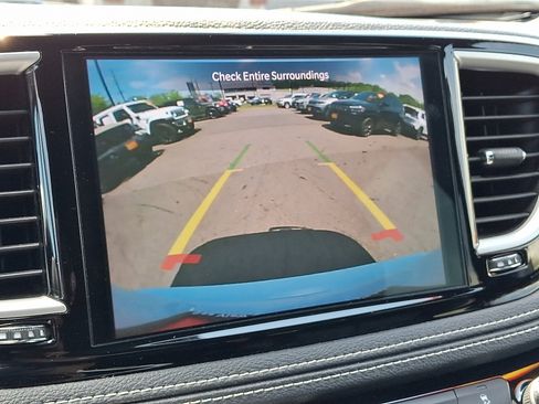 Certified 2022 Chrysler Pacifica Touring-L w/ S Appearance Package FWD image 20