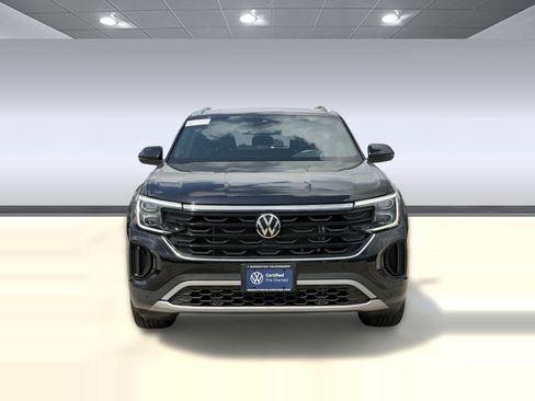 Certified 2026 Volkswagen Atlas Cross Sport SE image 5