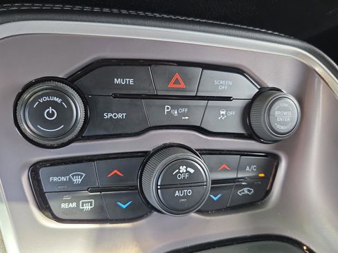 Used 2022 Dodge Challenger GT RWD image 21
