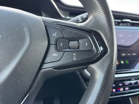 Used 2023 Chevrolet Bolt EUV LT FWD image 24