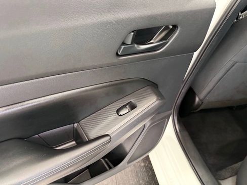 Used 2025 Nissan Altima 2.5 SV image 18