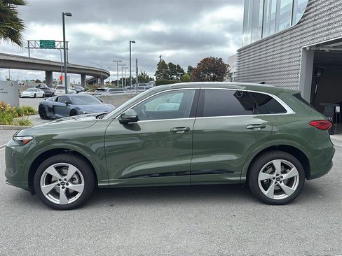 Used 2025 Audi Q5 Premium w/ Premium Plus AWD/4WD image 8