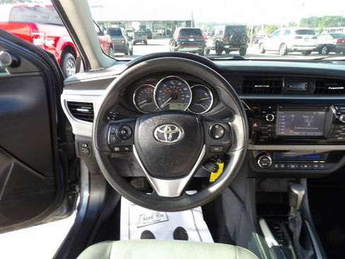 Used 2016 Toyota Corolla LE FWD image 25